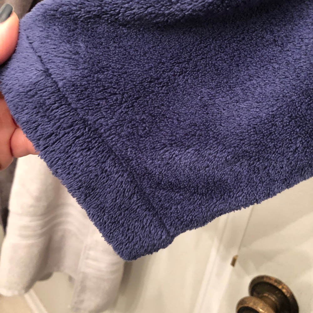 🐶Pottery Barn Kids Robe - Picture 4 of 5